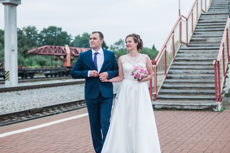 Fotógrafo de casamento Kseniya Khlopova (xeniam71). Foto de 21 de outubro 2018