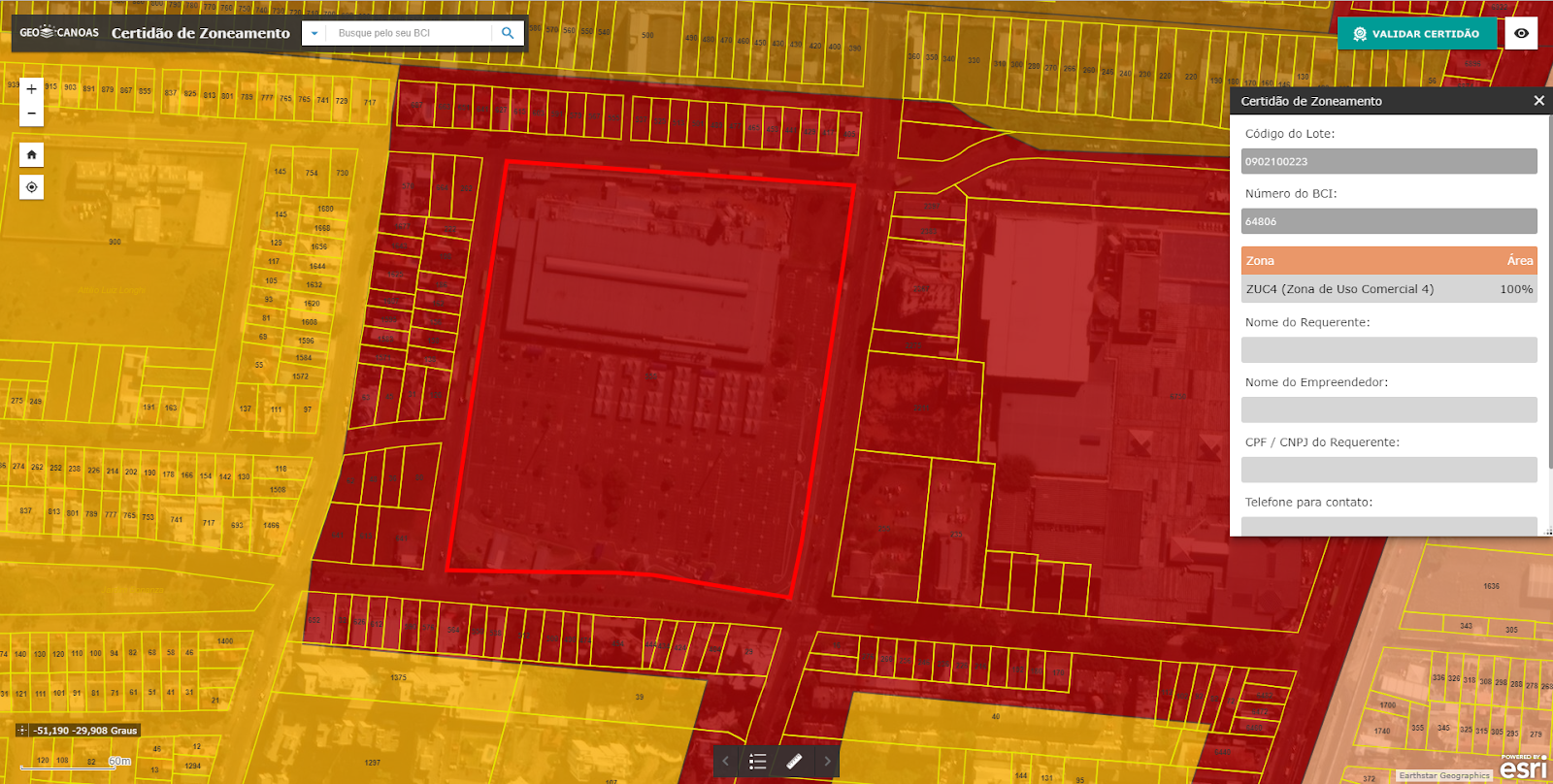 Captura de tela de aplicação do GeoCanoas com mapa hachurado demonstrando um exemplo de zoneamento.