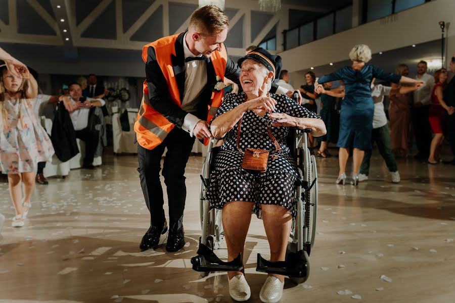 Fotografer pernikahan Radosław Kozieł (tonyszczescia). Foto tanggal 26 Agustus 2021