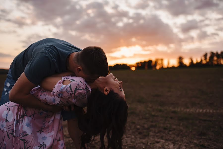 Wedding photographer Yuliya Esina (esinaphoto). Photo of 20 June 2019