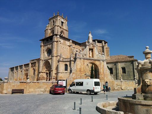 Iglesia De Santa María La Real