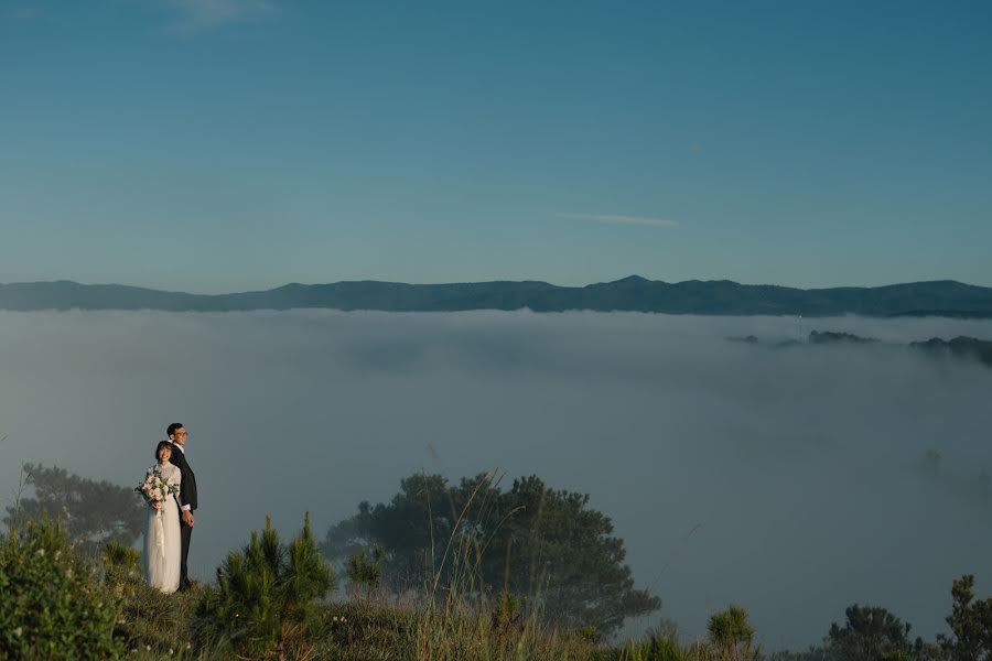 Fotógrafo de casamento Nguyễn Tấn Thịnh (nguyentanthinh17). Foto de 24 de setembro 2020