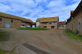 ferme à Cluny (71)