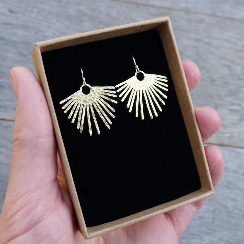 Vintage Bohemian Zonnebloem Hanger Oorbellen, Creatief & Eenvoudig. Voeg een artistieke en bohemien touch toe aan je outfit.