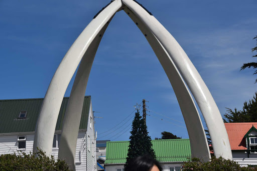 DSC_0824.jpg - A whalebone arch in Stanley, capital of the Falklands.