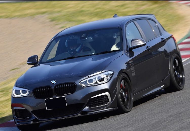 1シリーズ ハッチバックのサーキット・鈴鹿サーキット・BMW1シリーズ・M140iに関するカスタム事例の投稿画像1枚目