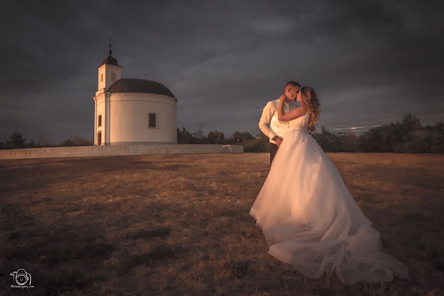 Fotografo di matrimoni Roland Juhász (thelensisnothing). Foto del 29 settembre 2022