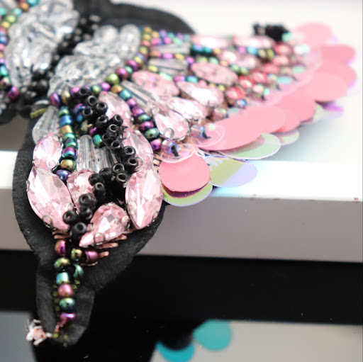 Title 1, Handmade Nails Diamond Beads Heavy Industry But...