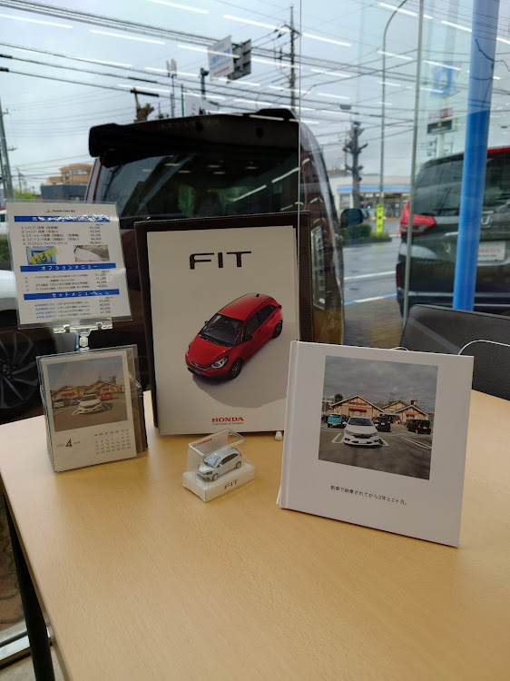 グレイスの自宅の駐車場・ホンダのディーラーに関するカスタム事例の投稿画像13枚目