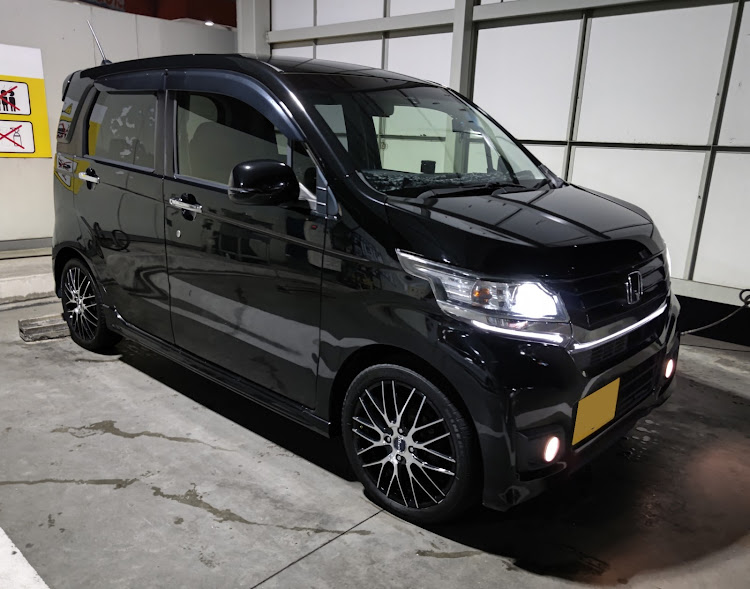 セルシオのN WGNカスタムJH1・洗車・遠くから見てねに関するカスタム事例の投稿画像2枚目