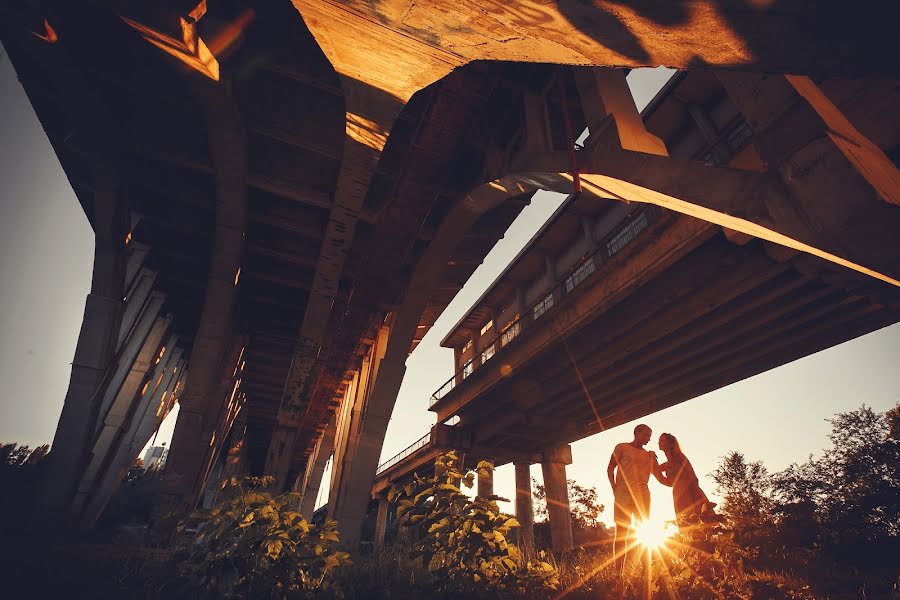 Wedding photographer Nikolay Zlobin (nikolaizlobin). Photo of 7 September 2014