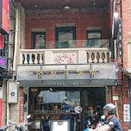 LOUISA COFFEE路易莎咖啡