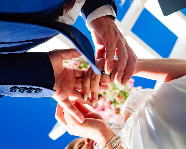 Fotografo di matrimoni Emily Senyk (stardust). Foto del 27 luglio 2019