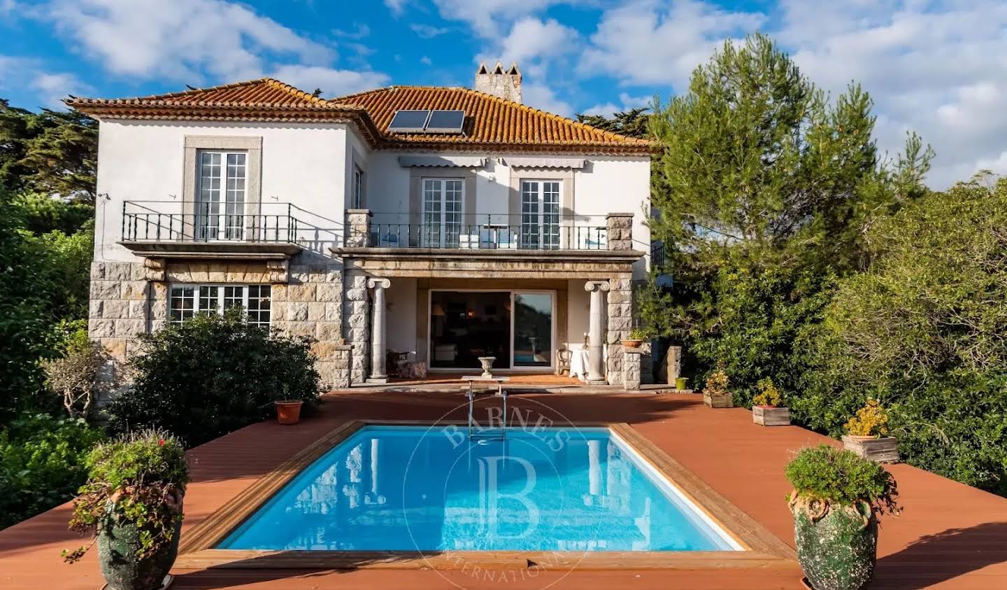 House with pool and garden Oeiras