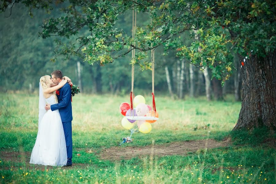 Wedding photographer Mikhail Kirsanov (mitia117). Photo of 22 November 2013