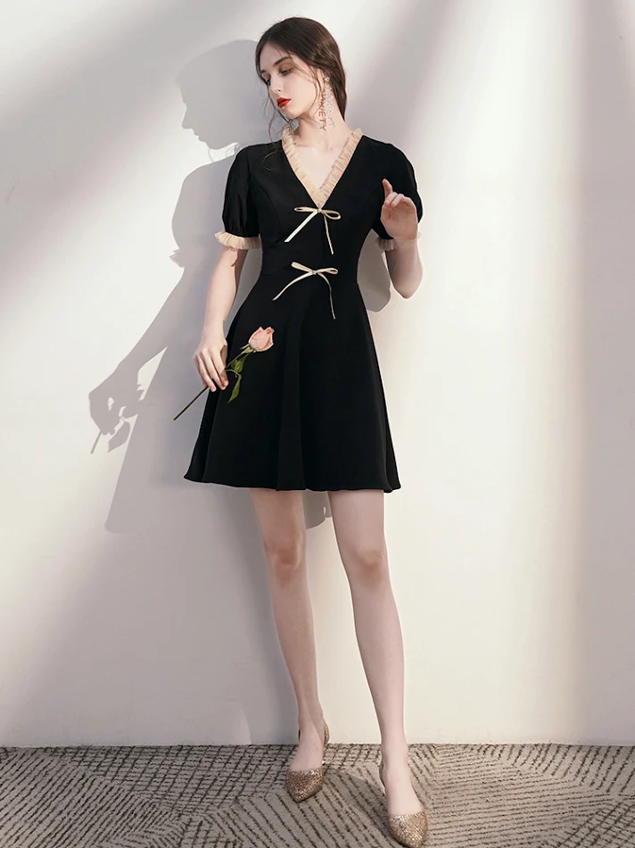 Abito Corto Nero da Party Adatto alla Vita Quotidiana Design Elegante e Versatile Ideale per Feste e Occasioni Speciali Confortevole