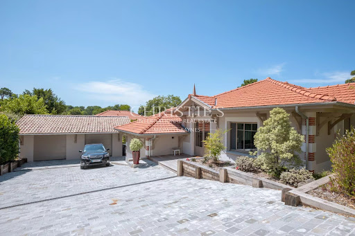 Maison avec piscine et terrasse 3