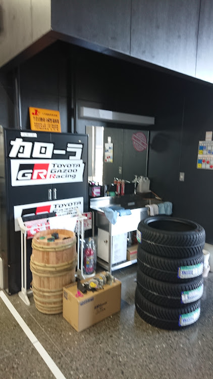 プリウスPHVのプチドライブ・GRガレージ福岡空港・資さんうどん・アクア・カムリに関するカスタム事例の投稿画像12枚目