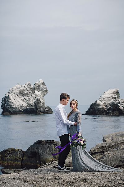 Wedding photographer Sveta Sukhoverkhova (svetasu). Photo of 20 April 2017