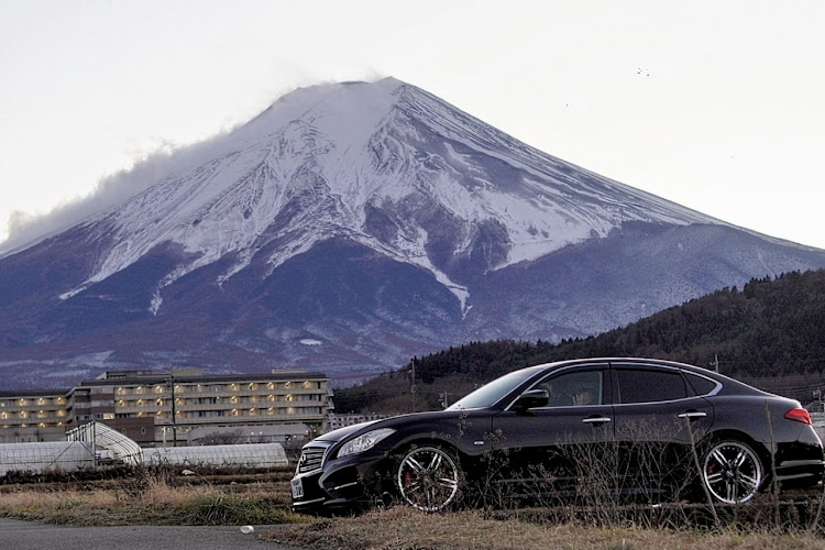 フーガの昭和の會・富士山とコラボ・仲間に感謝✨・誕生日会&忘年会に関するカスタム事例の投稿画像6枚目