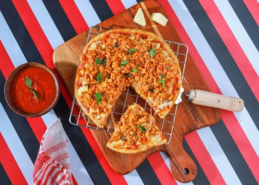 Spicy Chicken Keema Pizza