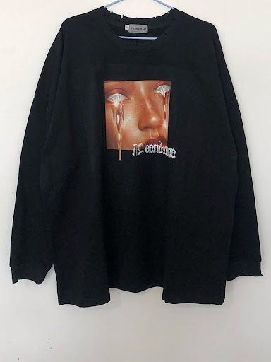 Title 4, Round neck quirky portrait print long-sleeved s...