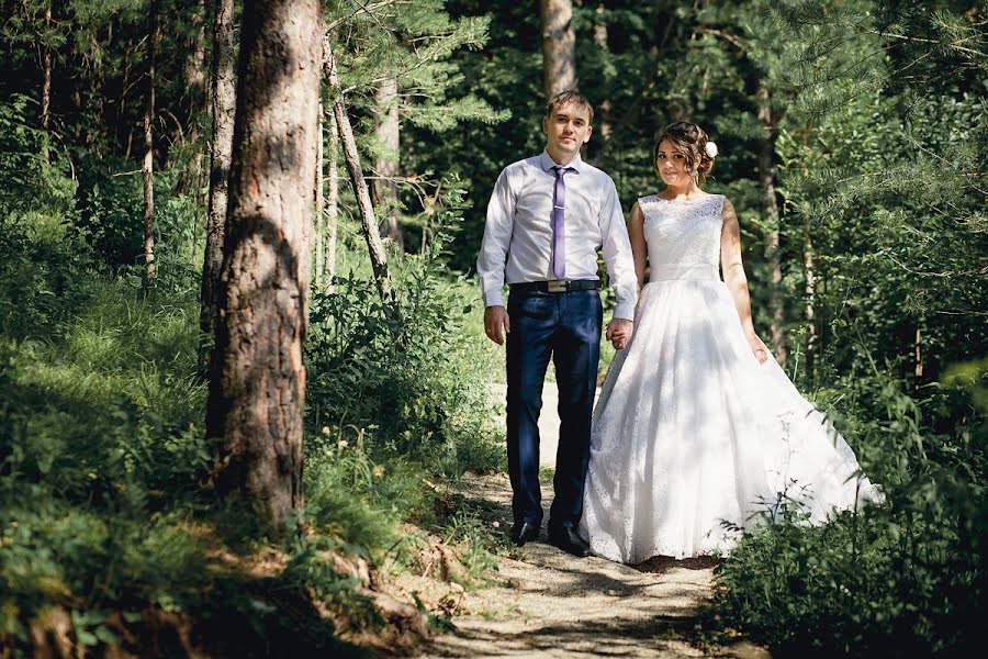 Fotógrafo de bodas Aleksandr Zavarzin (zavarzin1987). Foto del 22 de septiembre 2015