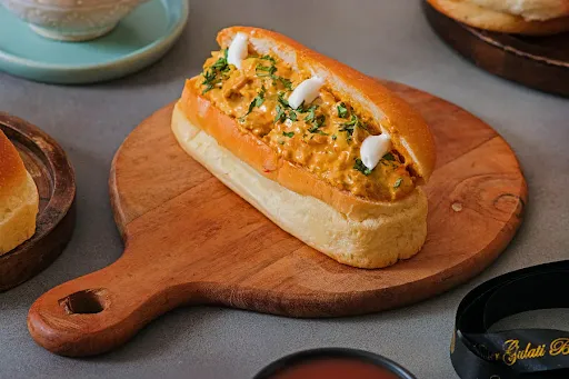 Butter Paneer Hot Dog