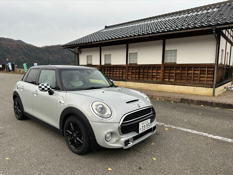 blackringさんが投稿したF55・MINI女子・クーパーＳ・BMW MINI・初心者マークに関するカスタム事例の投稿画像8枚目