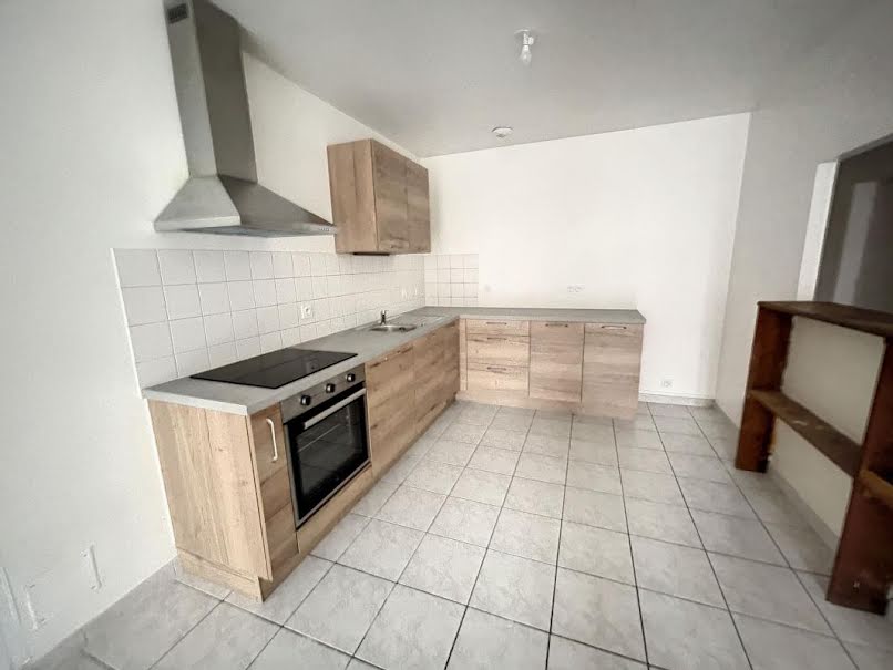 Location  appartement 2 pièces 66 m² à Harréville-les-Chanteurs (52150), 355 €