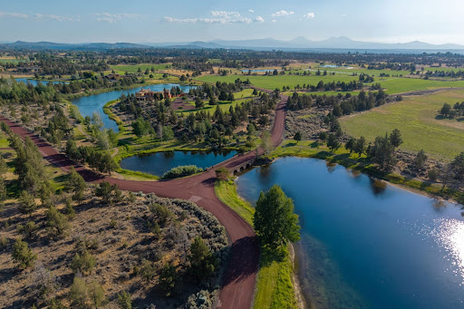 Luxury land for sale in Terrebonne (United States) - Estate with ponds and arch bridge