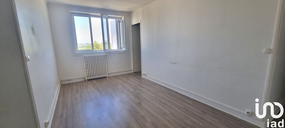 Vente appartement 4 pièces 67 m² à Villiers-le-Bel (95400), 138 000 €