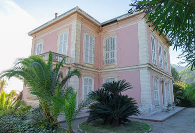 Villa with terrace 4