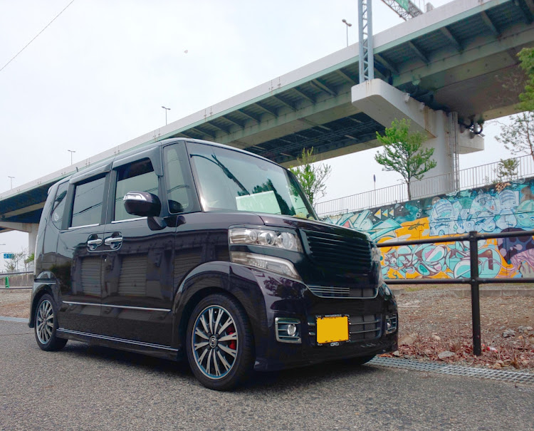 Nボックスカスタムのドライブ・母の日・カーネーション・娘のアッシー・いつもイイネ&コメントありがとうございます🙇‍♂️に関するカスタム事例の投稿画像1枚目