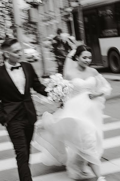 Fotógrafo de casamento Yuliya Nechepurenko (misteria). Foto de 1 de julho 2023