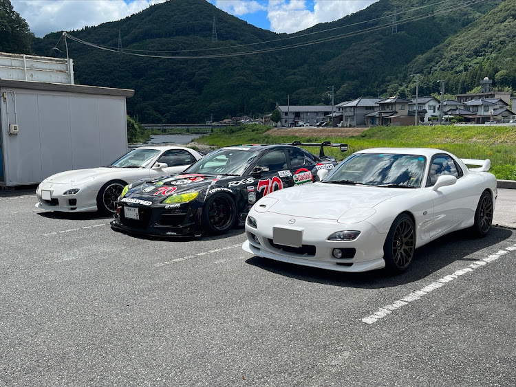 RX-8の8月もよろしくお願いします・ドライブ・オフ会・ロータリーミーティング・いつもアンテナ曲がってるに関するカスタム事例の投稿画像1枚目
