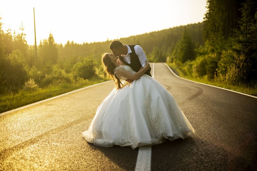 Wedding photographer Zoryana Andrushko (zoryana8). Photo of 1 September 2021