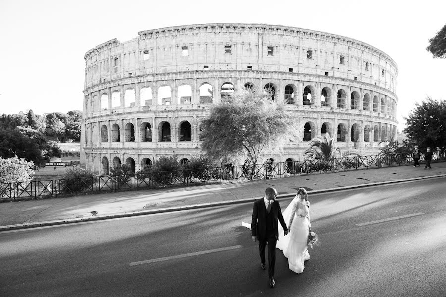 Fotógrafo de casamento Luigi Orru (orru). Foto de 6 de julho 2021