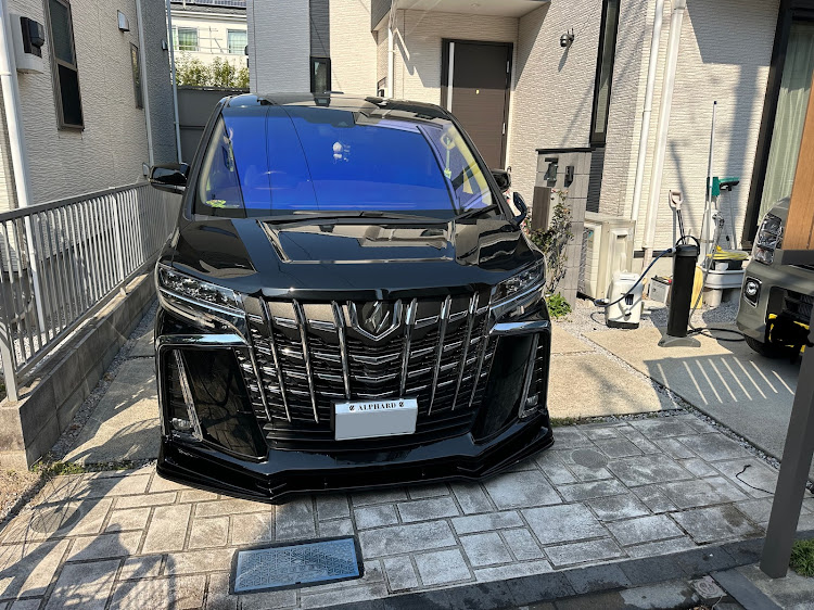 アルファードのアルファード30後期・Kuhl Racing・エアサス・洗車に関するカスタム事例の投稿画像1枚目