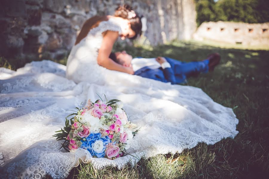 Svadobný fotograf Lucie Mynářová (luciemynarova). Fotografia publikovaná 18. októbra 2017