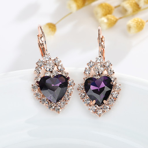 Title 8, Love crystal inlaid pendant necklace, an elegan...