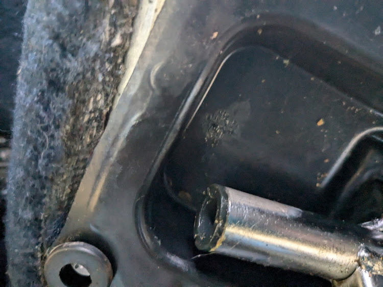 マークII セダンの三連休・日野純正部品流用・素人DIY・CRESSIDAに関するカスタム事例の投稿画像4枚目