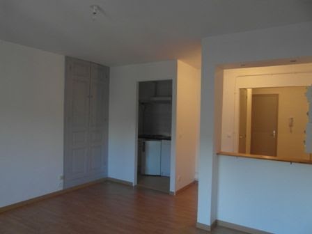 Location  appartement 2 pièces 37 m² à La Souterraine (23300), 415 €