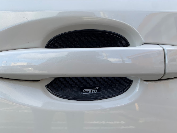 WRX S4のクリスタルホワイト・パール・スバル乗りと繋がりたい・ピックアップに選ばれたい・富津岬展望台・STIパーツに関するカスタム事例の投稿画像4枚目
