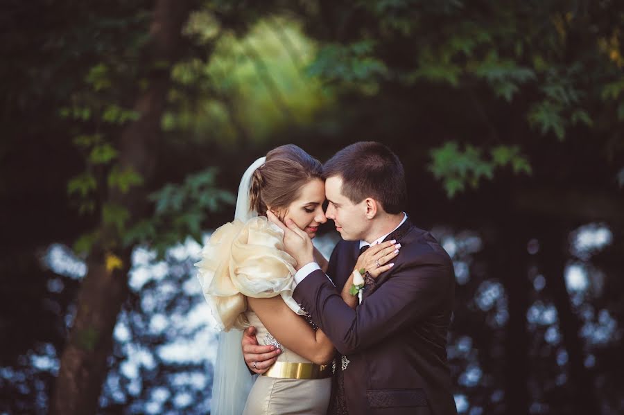 Fotógrafo de casamento Roman Isakov (isakovroman). Foto de 24 de abril 2015