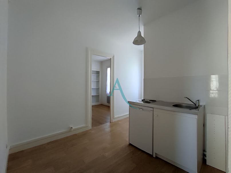 Location  appartement 1 pièce 25 m² à Le Havre (76600), 355 €