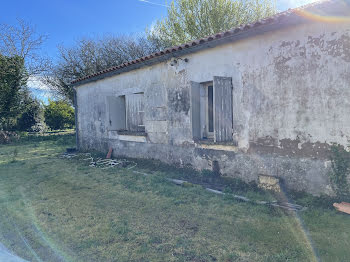 maison à Nieul-lès-Saintes (17)