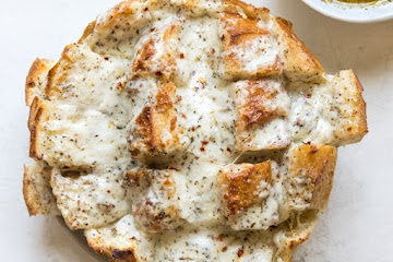 Cheesy Pull Apart Garlic Bread