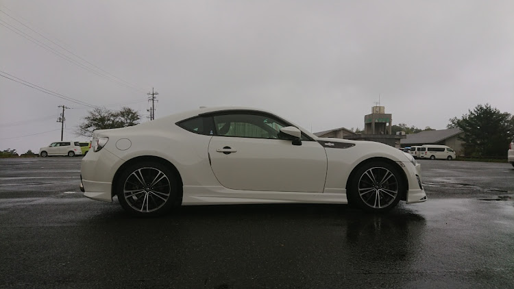 86の黄波戸に関するカスタム事例の投稿画像2枚目