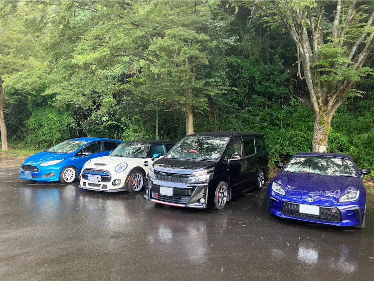 フィエスタのオフ会・オールジャンルMT・出雲市・荒神谷史跡公園・水も滴る良い愛車に関するカスタム事例の投稿画像1枚目